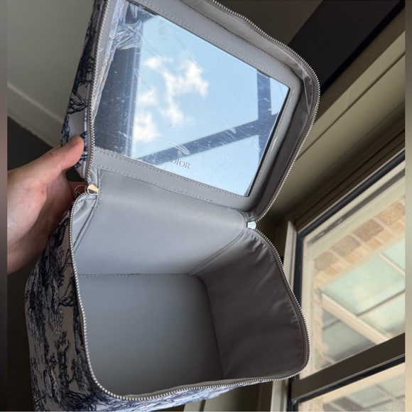 Dior Vanity bag GWP - Picture 5 of 6